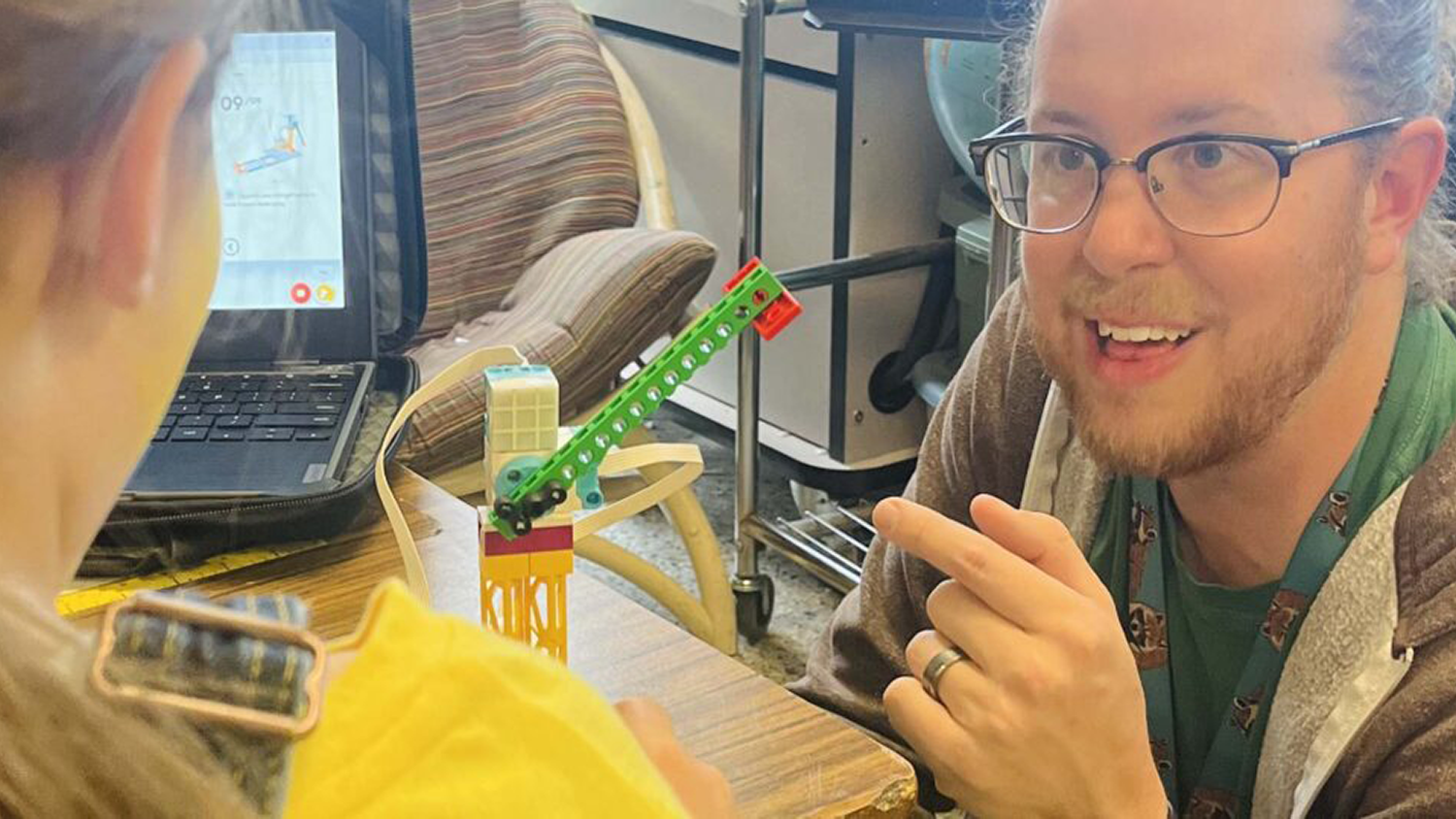 Trey Nichols teaches a lesson STEM concepts in clean energy